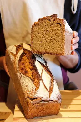 699-biocoop-rouret-piccoline-magasin-bio-pain-tranche-sans-gluten.webp